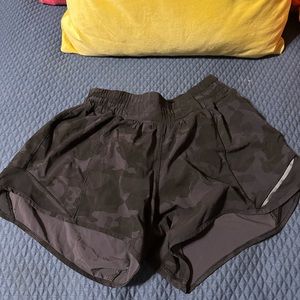 Lululemon Hotty Hot Black Camo 4” Shorts